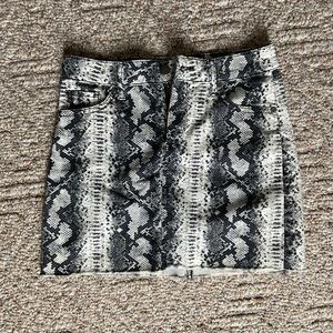 Juniors  Tinseltown Snakeskin print miniskirt